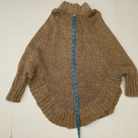Michael Kors Brown Knit Poncho with Toggle Accents - Picture 5 of 9
